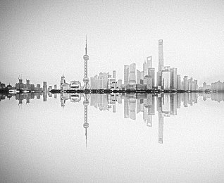 一个人wswwwwww｜“孤独之旅：探寻心灵宁静的自我成长之道”-2